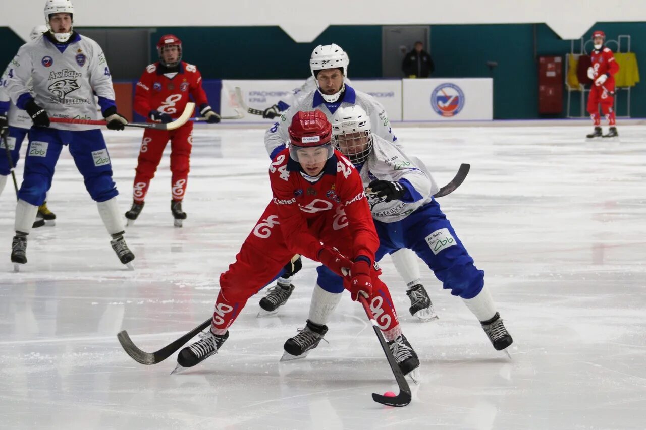 игра хоккей енисей. хоккей с мячом чемпионат россии 2022-2023. хк медынь 2010. ишкельдин енисей хоккей с мячом. хоккей россия.