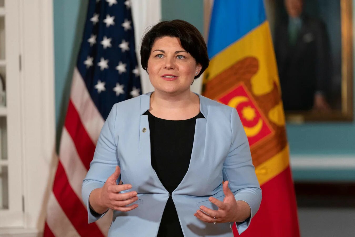 Министры молдовы. Премьер министр Молдова гаврилицаа. Премьер министр Молдовы 2022.