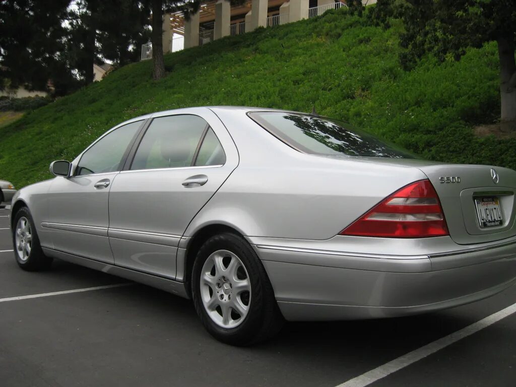 С класс 2000 года. Mercedes s500 2000. Mercedes 500 2000. Мерседес s 2000г. Мерседес s class 2000.