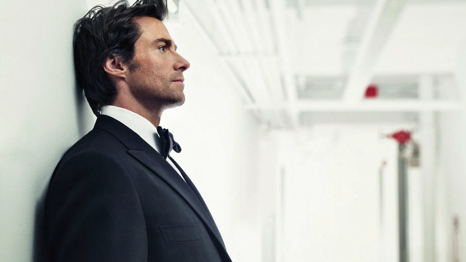 Крис пайн глаза. Манекенщик дэвид ганди. Мужественно гордый. Мужественно гордый. Мужественно гордый.