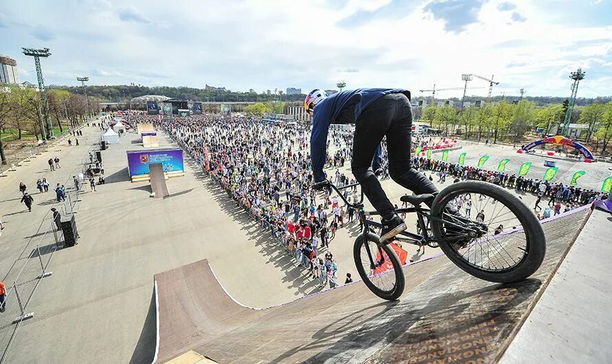 Бмх соревнования в Москве. BMX соревнования. Соревнования по бмх в Москве.