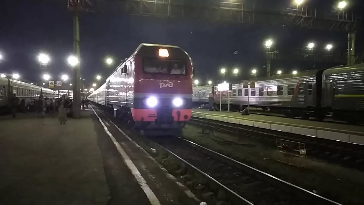 Железная дорога Тюмень Нижневартовск. Эп2к с поездом Астрахань - Нижневартовск. Поезд 060. Москва Тюмень. Поезд Москва Нижневартовск. Движение поезда нижневартовск