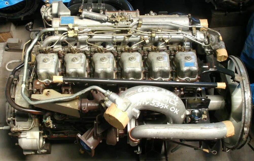 Купить двс хабаровск. Двигатель Митсубиси 6d24. Мотор Мицубиси 6 d. Двигатель Мицубиси 6д24. Mitsubishi 6d22.