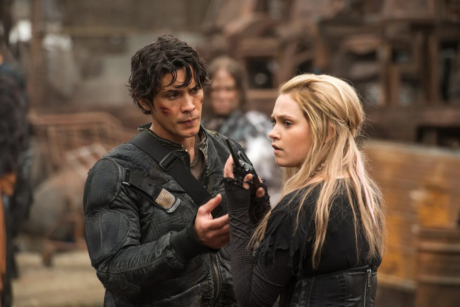 Сотня в качестве 720. Сотня кларк и беллами. сотня  the 100 (2014 – наст.время).