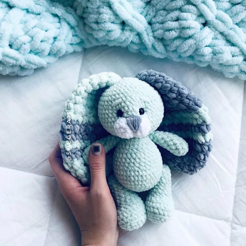 плюшевые нитки для вязания игрушек. пряжа ярнарт дольче. плюшевая пряжа ярнарт дольче. нитки для вязания игрушек плюшевые. осьминог из ализе пуффи.