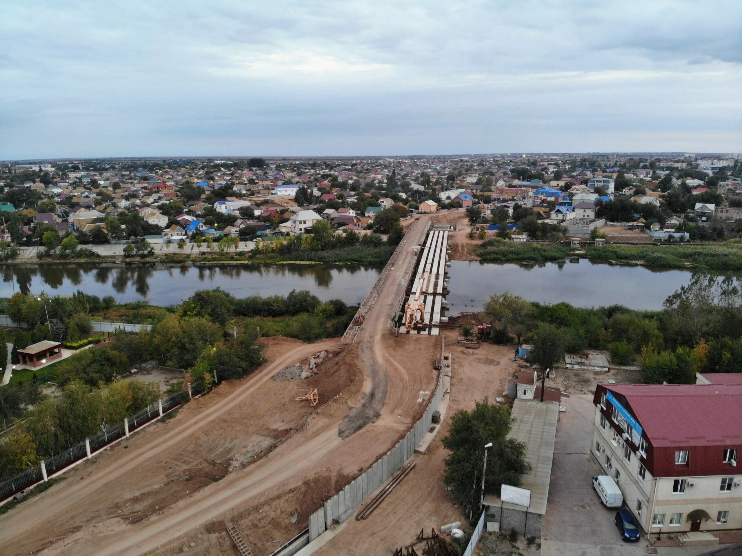 Полицейский мост Астрахань. Городской мост Астрахань. Городской округ город Астрахань. Мост в Икряном.