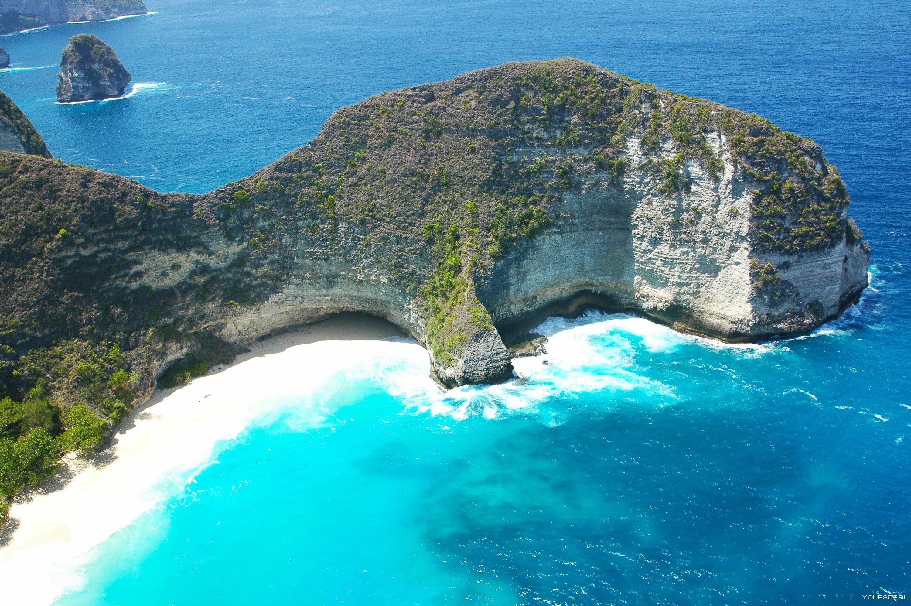 Остров Нуса-Пенида, Индонезия. Nusa Penida Бали. Нуса Пенида пляжи. Скала Нуса Пенида.