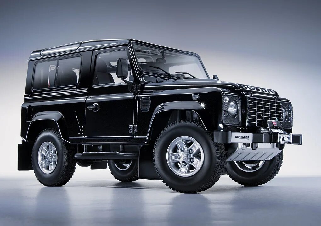 Defender 090. Ленд Ровер Дефендер модель 1 18. Дефендер 90. Land Rover Defender 90 черный. Defender 90 2022.