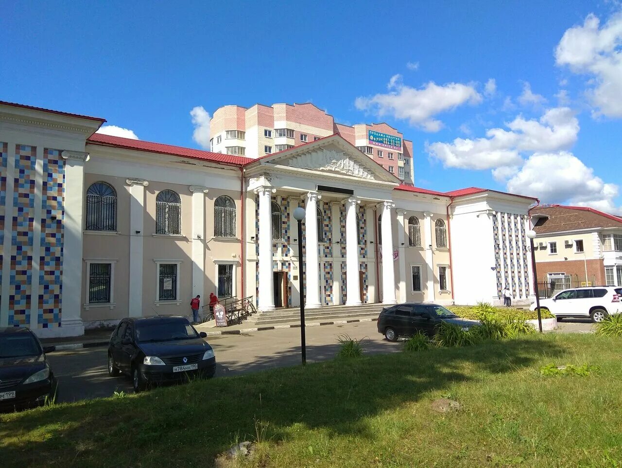 Пляска на сцене. Молодежный центр электросталь. Мурм молодежный центр электросталь. Вокально эстрадный ансамбль камертон. Молодежный центр электросталь.