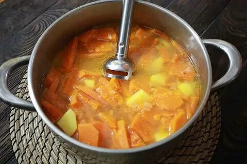 Пюре из тыквы в кастрюле