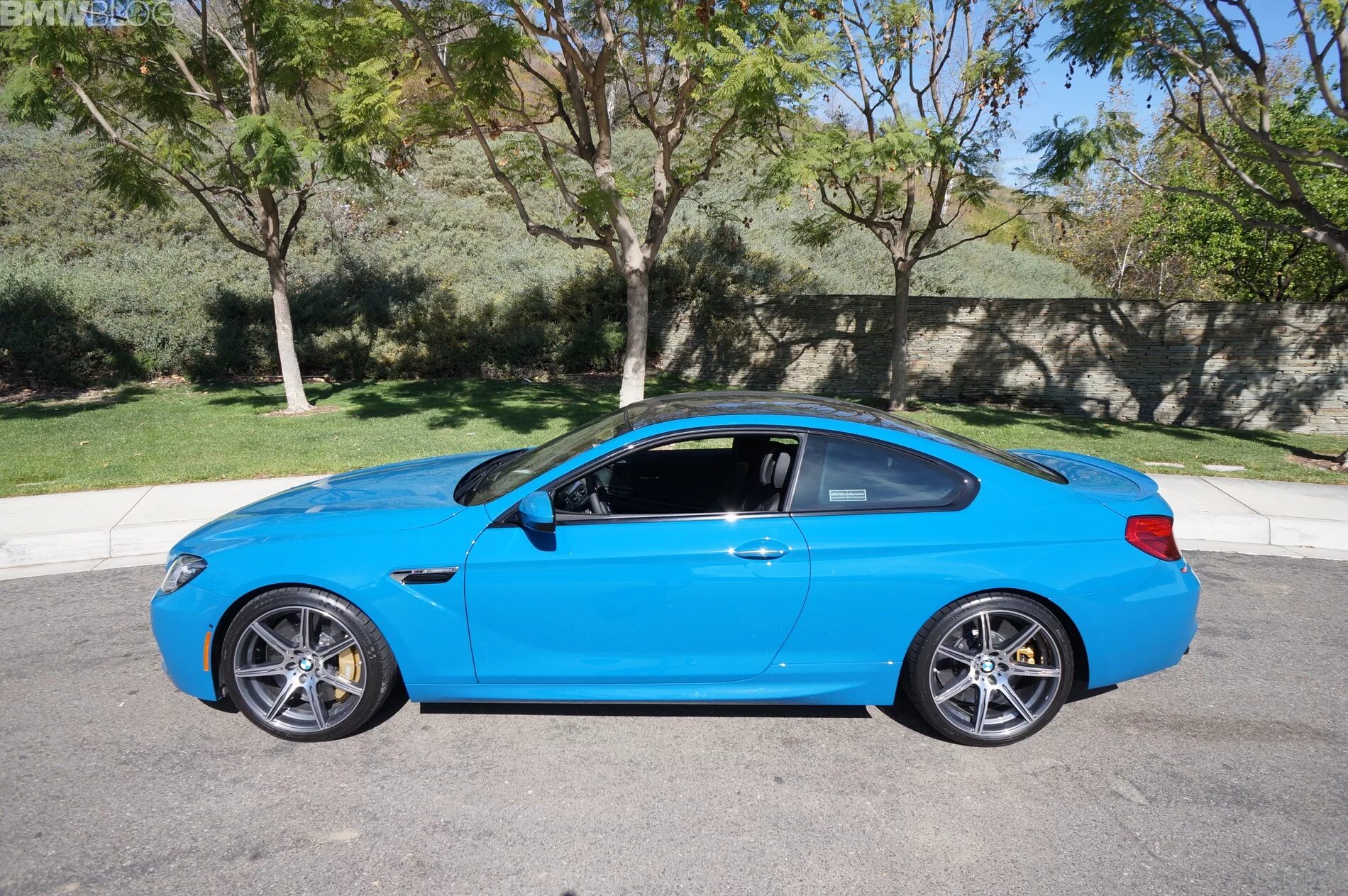 6 синего цвета. Laguna Seca Blue BMW. BMW m4 Laguna Seca Blue. BMW m6 голубая. BMW m4 Лагуна цвет.