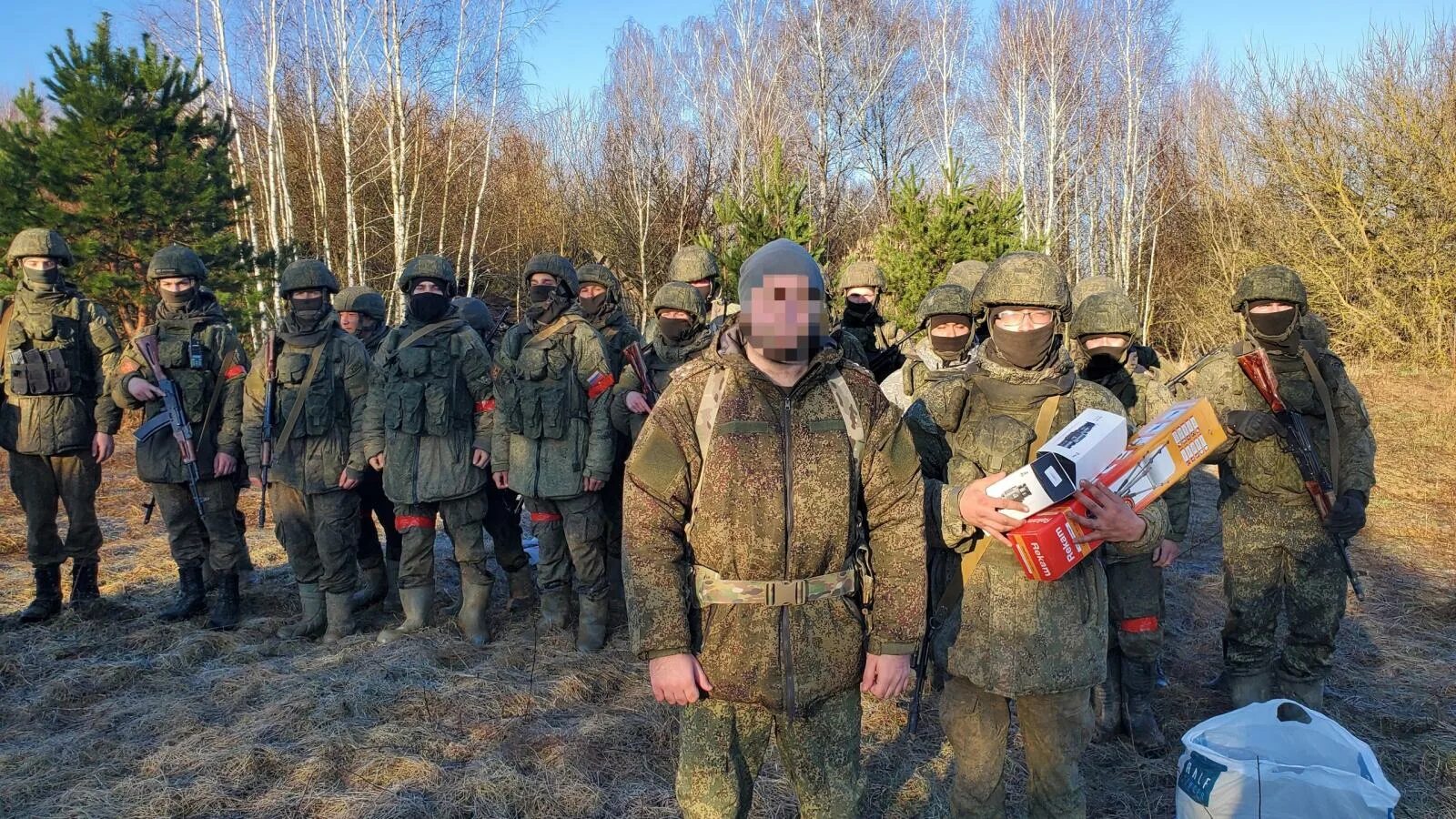 Военные новости брянской. Солдат Российской армии. Фото военнослужащих. Военнослужащий. Военные на границе.