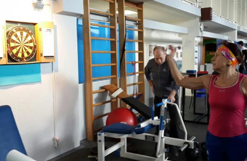 Спортивные секции для пенсионеров. Пенсионеры занимаются спортом. Спортивный комплекс в Москворечье Сабурово. Спортивные секция для пенсионеров Ждановске. Спортивное занятие для женщин в Москве ЮАО.