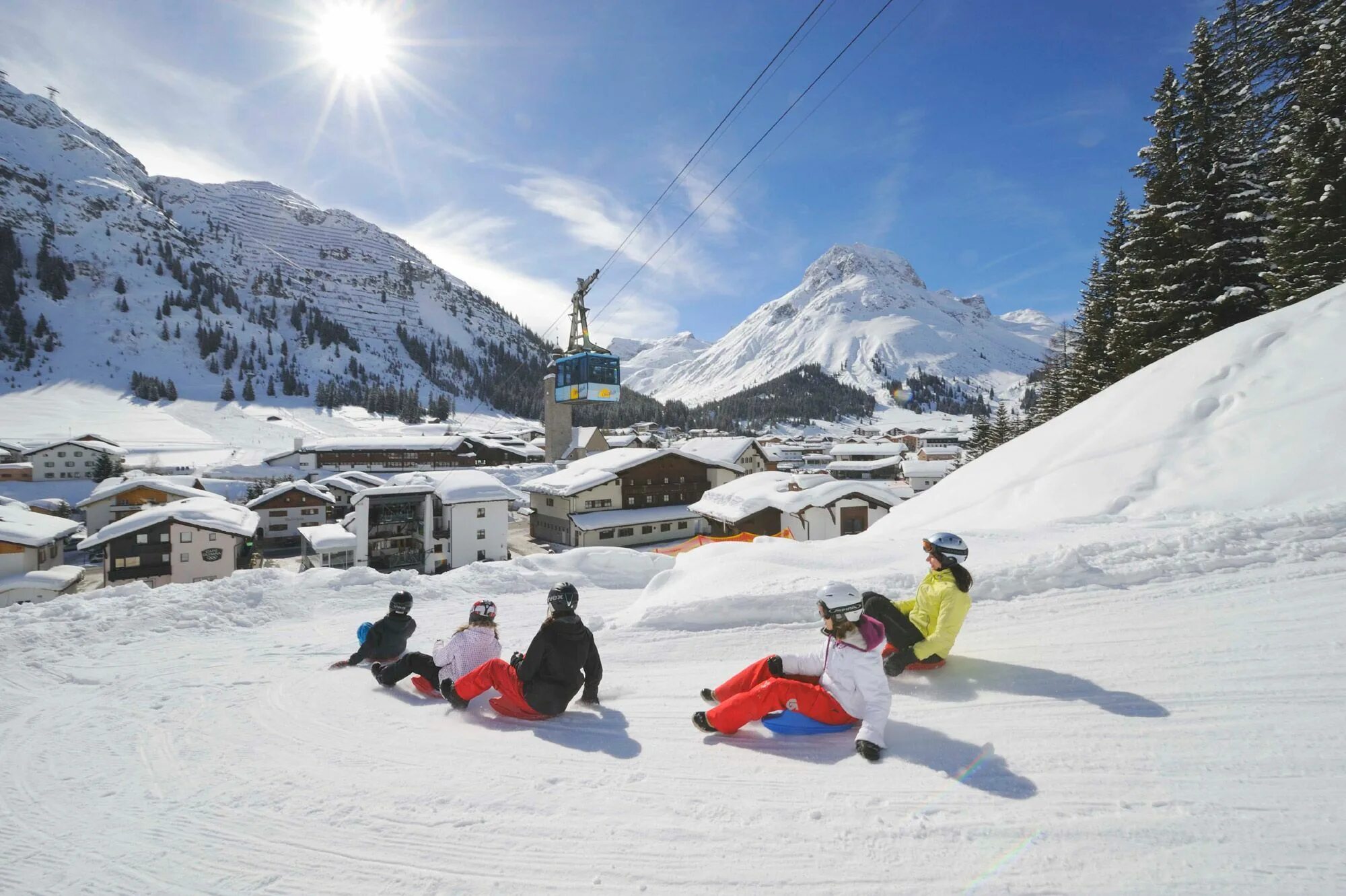 Семейная поездка на лыжах. Apres ski красная поляна. Ябули горнолыжный курорт. Валь торанс горнолыжный курорт. Курорты для горнолыжного отдыха.