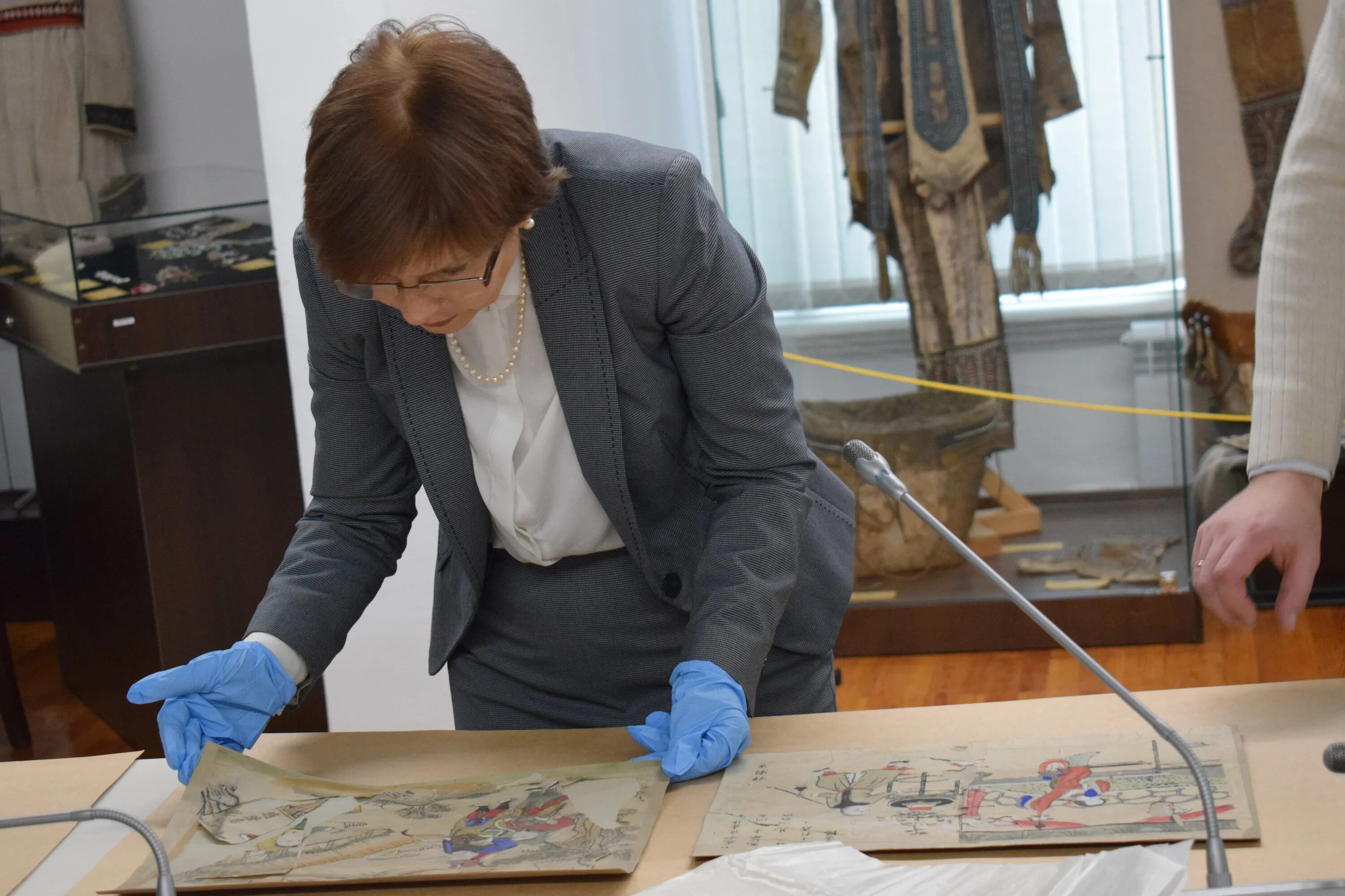 экспертиза музейного предмета. экспертное заключение музейного предмета образец. перевозка музейных предметов. художник реставратор. экспертиза музейного предмета.