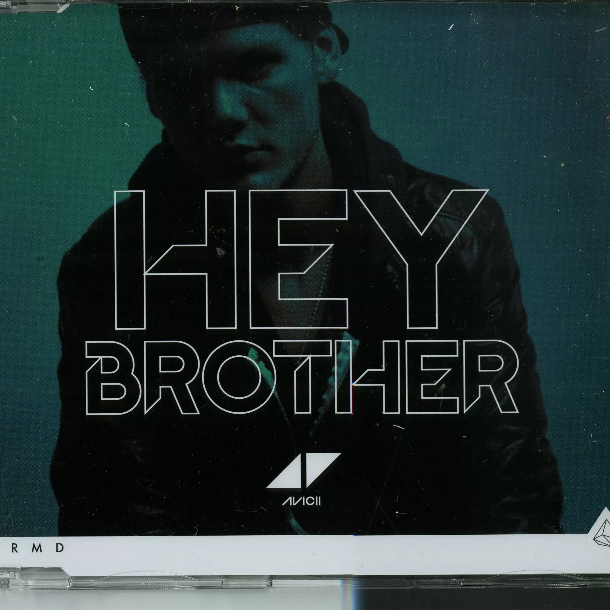 Avicii brother перевод. Авичи хей бразер. avicii hey brother. avicii hey brother обложка. брат авичи.