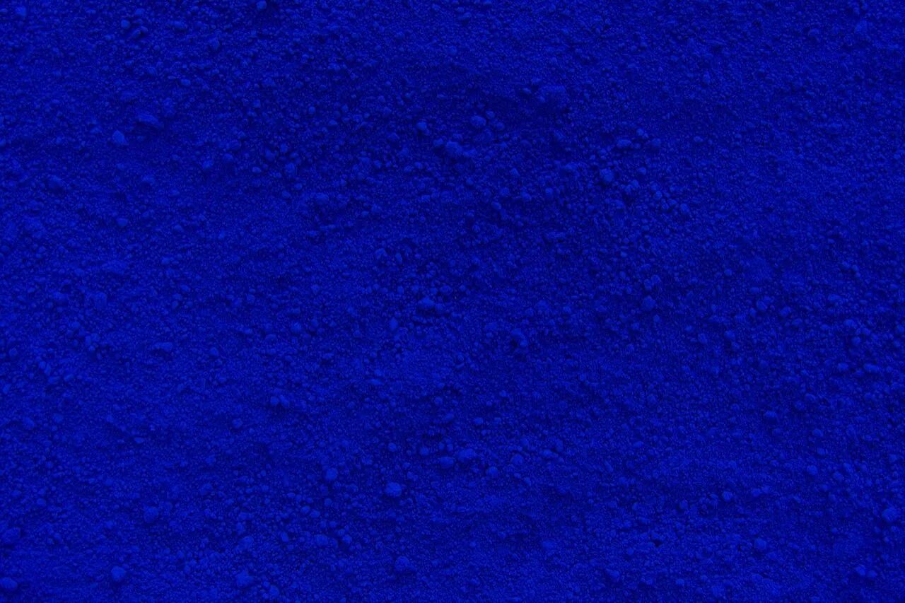 Синий размер. Ив Кляйн International Klein Blue. Ив Кляйн International Klein Blue (IKB). International Klein Blue цвет. Ультрамарин Ива Кляйна.