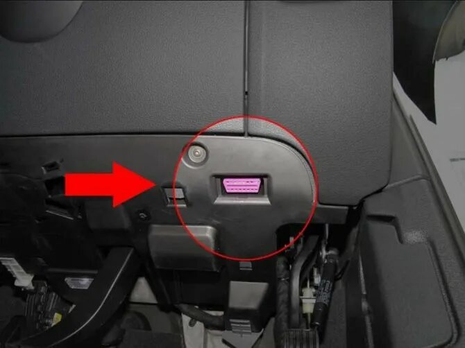 Как снять разъем шкода. Obd2 на шкода йети. skoda yeti 1.2 диагностический разъём. skoda yeti разъём obd. skoda yeti диагностический разъём.