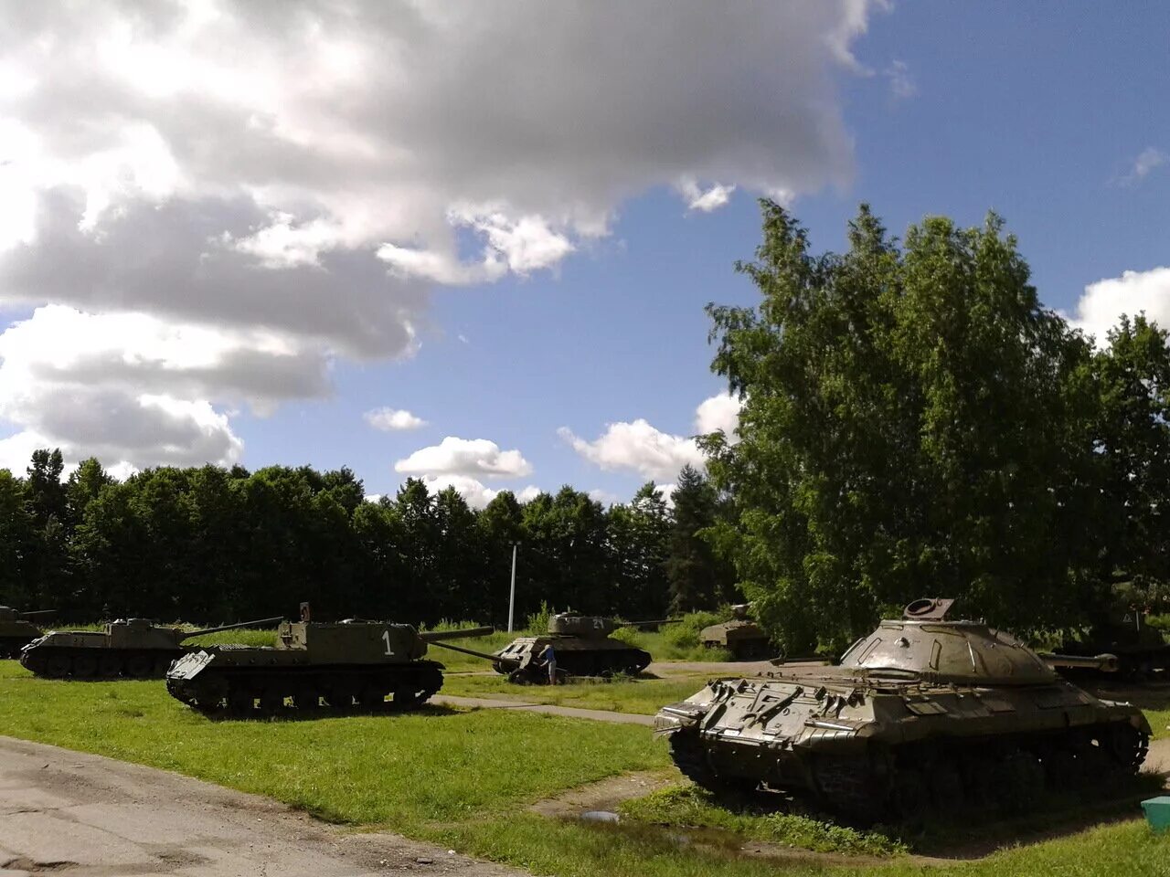 Ленино снегиревский военно исторический. Ленино Снегиревский музей. Снегири военно-исторический музей. Ленино-снегиревсаиц Ленино-Снегиревский военно-исторический. Снегиревский музей военной техники.