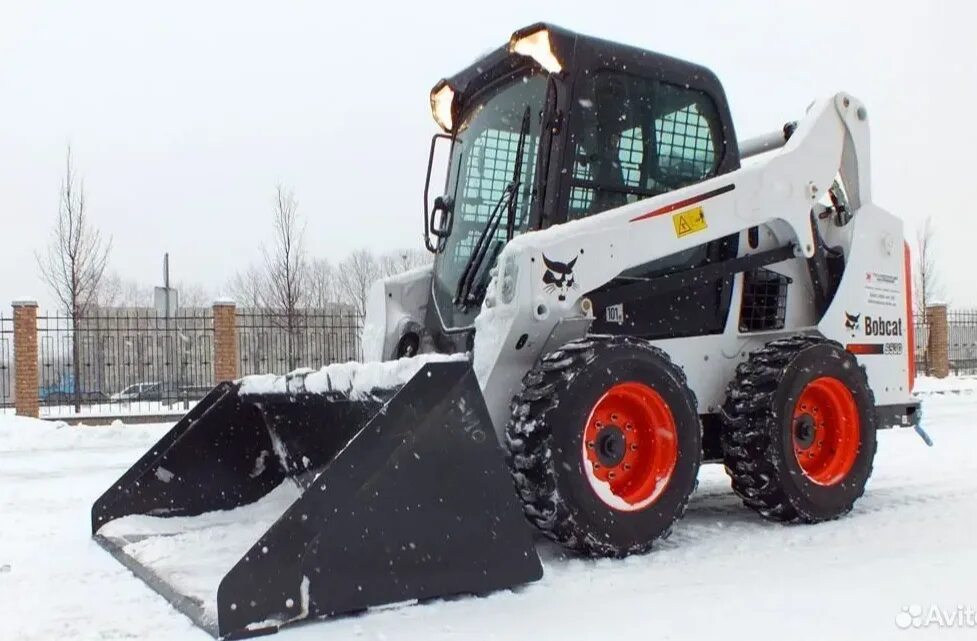 Bobcat 530. Мини-погрузчик Bobcat s530. Погрузчик Бобкэт s530. Бобкэт 530. Погрузчик Бобкэт 530.