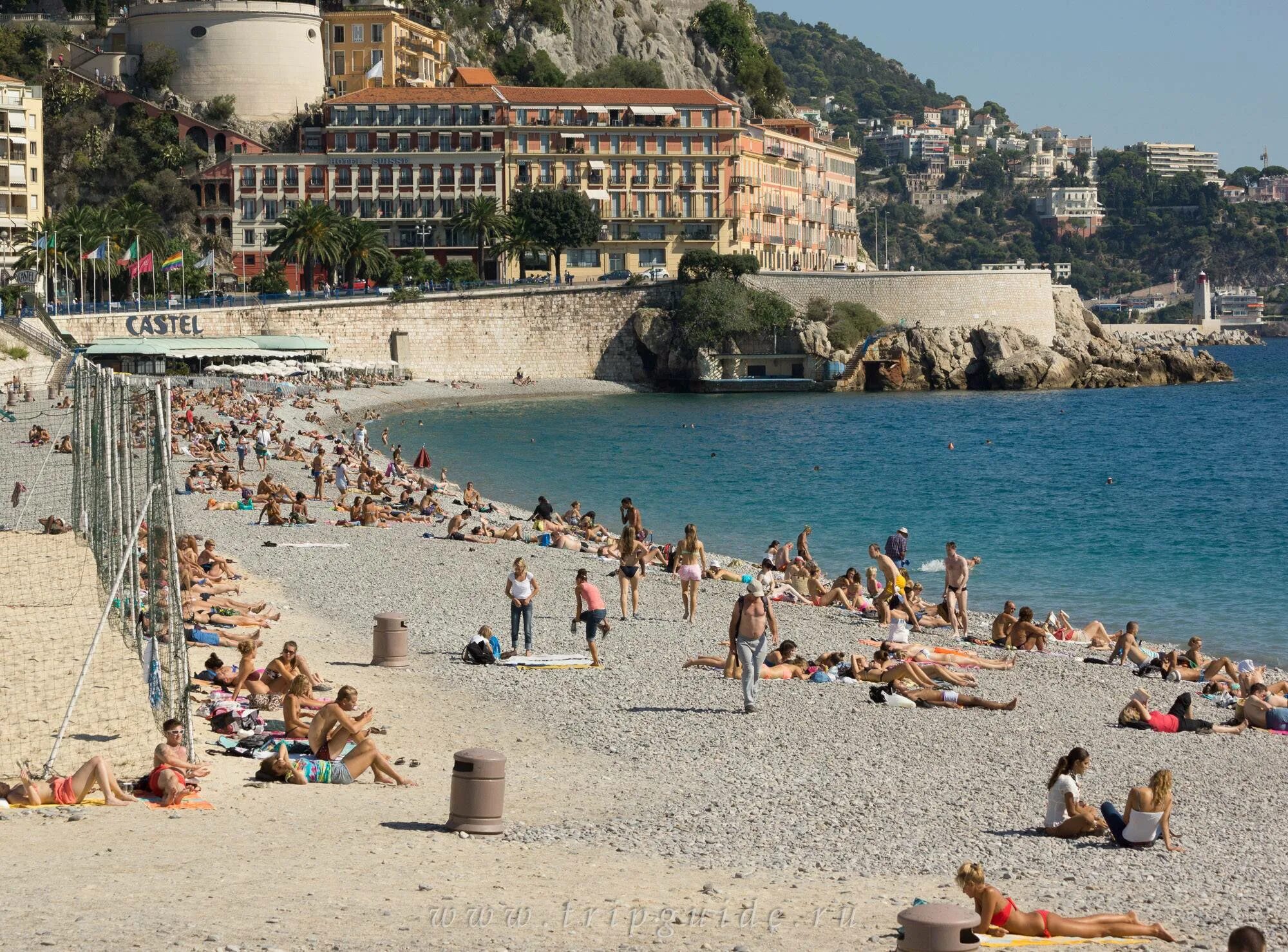 Nice beach. Пляж Кастель Ницца. Ницца Лазурный берег пляж. Пляжи лазурного берега Франции. Лазурный берег Франции Ницца.