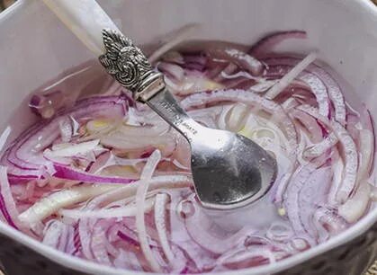 Мариновать красный лук в уксусе быстрый рецепт