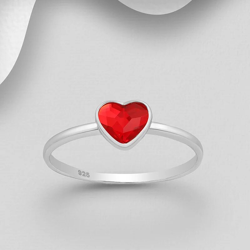 Сколько стоит кольцо с красным сердцем