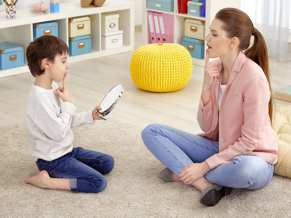 занятия в детском саду. пособия для детей с нарушением речи. дошкольное учреждение для слабослышащих детей. тнр занятия с психологом. интересные занятия в детском саду.