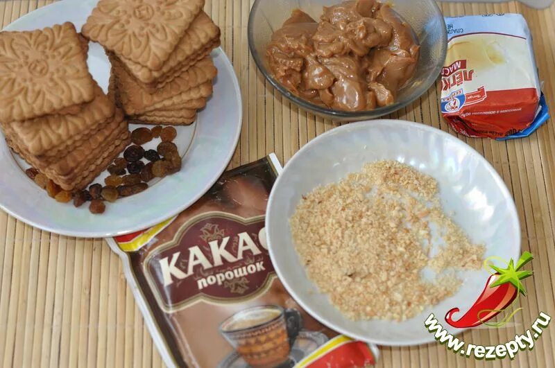 Пирожное картошка в шоколаде. Рецепт пирошеного картошка. Шоколадная картошка из печенья рецепт со сгущенкой. Пирожные картошка. Пирожное картошка из печенья.