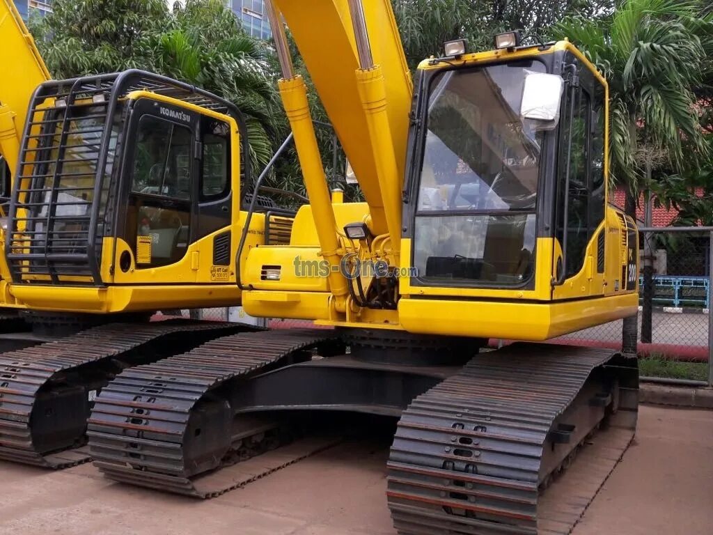 Komatsu 200-8. Komatsu pc200-8. Komatsu pc400-8. Гусеничный экскаватор Komatsu pc200. Экскаватор комацу 200