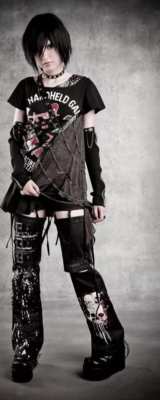 Неформальная одежда. Костюм эмо. Костюм эмо. Эмо стайл аутфит. Эмо одежда мужская.