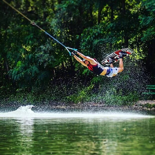 Рейли вейкборд. Вейк ан зее город. Wijk aan zee, netherlands. Дзержинский карьер вейкбординг. Джиббинг вейк.