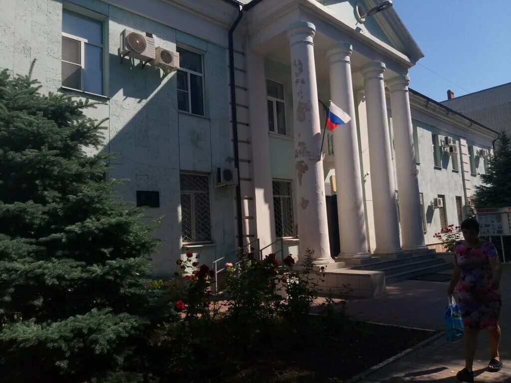 Рабочая улица 82 батайск. Сбербанк батайск. Омвд батайска здание. Поликлиника 1 батайск. Рабочая 75 батайск.