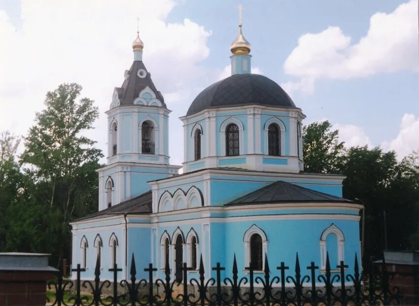 Храм рождества пресвятой богородицы в капотне г. Храм рождества богородицы капотня. Капотня достопримечательности. Храм рождества пресвятой богородицы в капотне. Фото церкви в рождественском майдане.