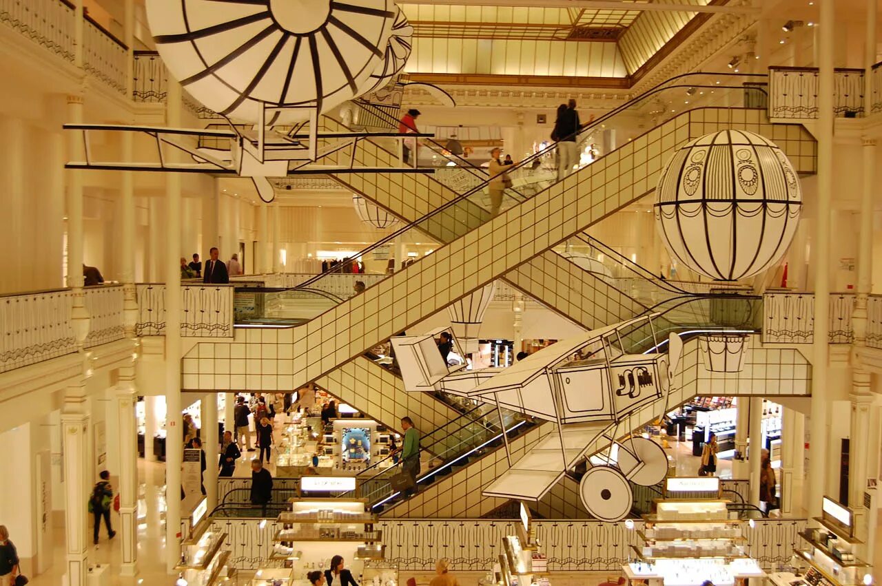 Ле бон марше париж. Универмаг бон марше в париже. Универмаг бон марше в париже. Париж bon marche. Универмаг бон марше.