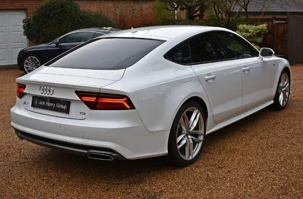 Авито купить ауди 7. Audi a7 2015. Audi a7 long. Audi a7 белая. Audi a7 s line 2021.