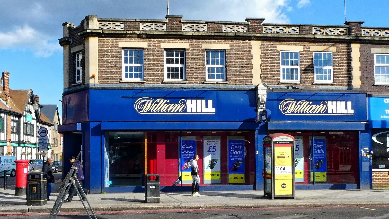 Will hill. Вильям Хилл Лондон. William Hill букмекерская контора. William Hill bookmaker. William Hill mobile uk.