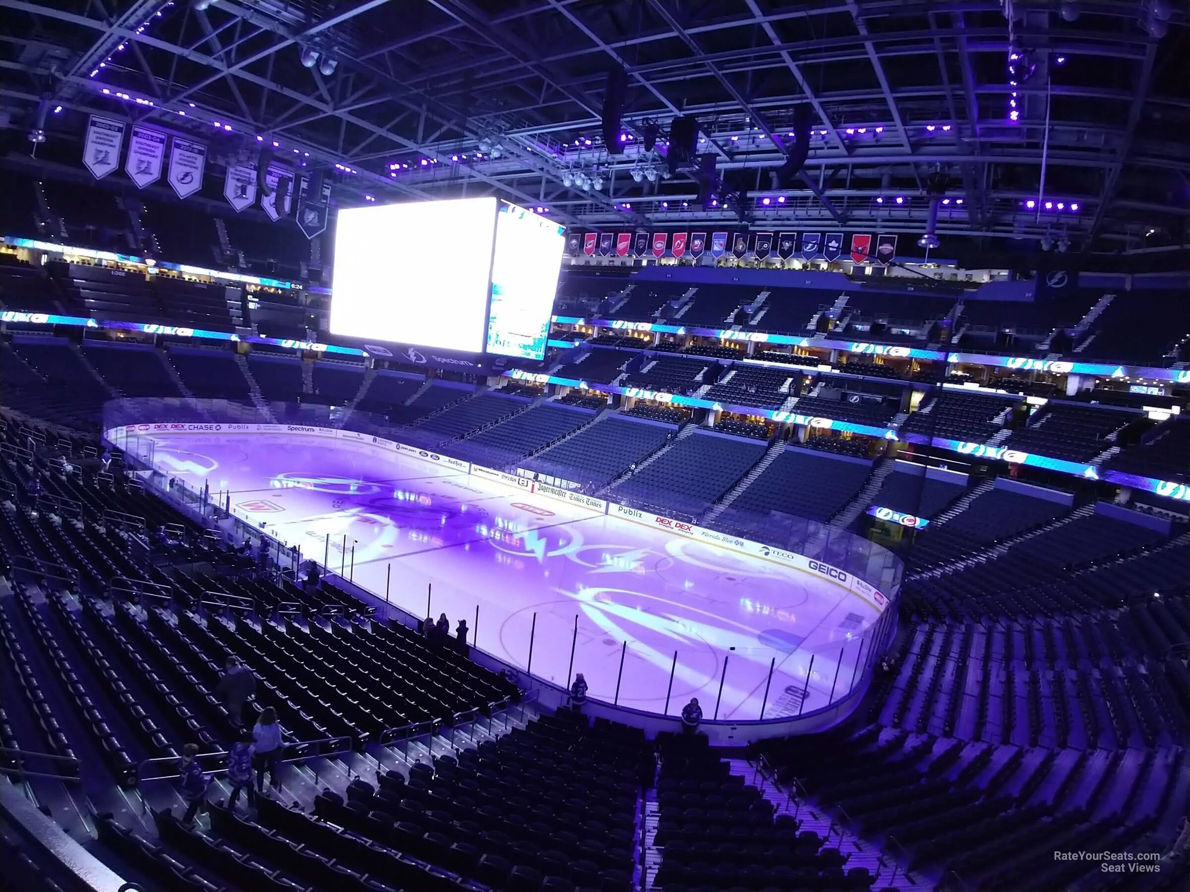 Арена Тампа Бэй. Amalie Arena Tampa. Арена Тампа Бэй Лайтнинг. Ледовая Арена Тампа Бэй. Arena ai