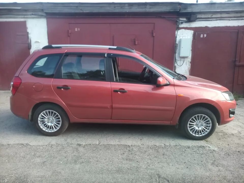 Калина 2 универсал диски р16. Лада калина универсал диски r14. Калина 2 универсал на литье. Лада калина 2 универсал на 16 дисках. Калина 2 универсал на 15 литье.