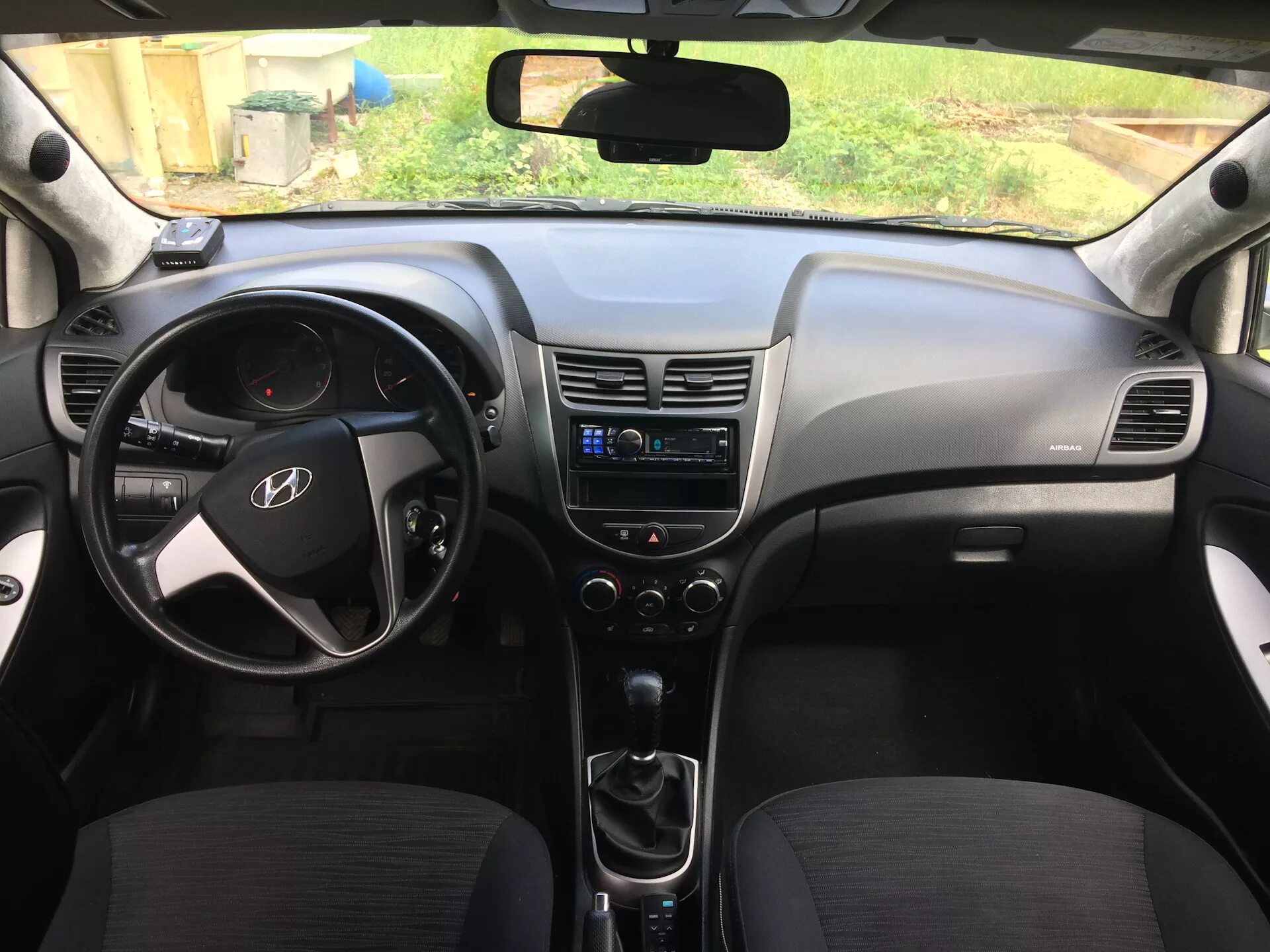 Hyundai solaris хэтчбек салон. Hyundai solaris хэтчбек салон. Hyundai solaris 2012 хэтчбек салон. Hyundai solaris 2014 седан салон. Хендай хэтчбек салон.