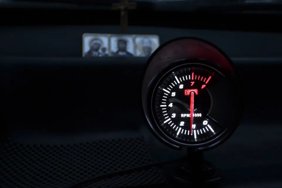 Как поставить тахометр. Как поставить тахометр