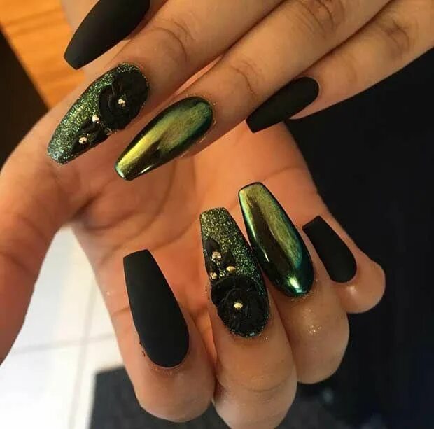 Маникюр черно золотой зеленый Пин от пользователя Debbie Lee на доске fingernails Маникюр, Ногти, Праздничный
