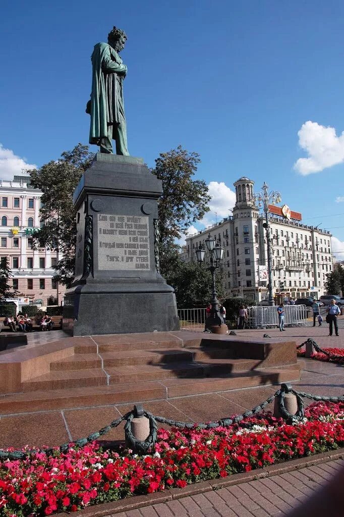 Памятник а с пушкину в москве. Памятник а. с. Пушкину (Москва, Пушкинская площадь). Памятник Пушкину на Пушкинской площади. Памятник Пушкину на Тверской. Памятник Пушкину в Москве на Тверском бульваре.