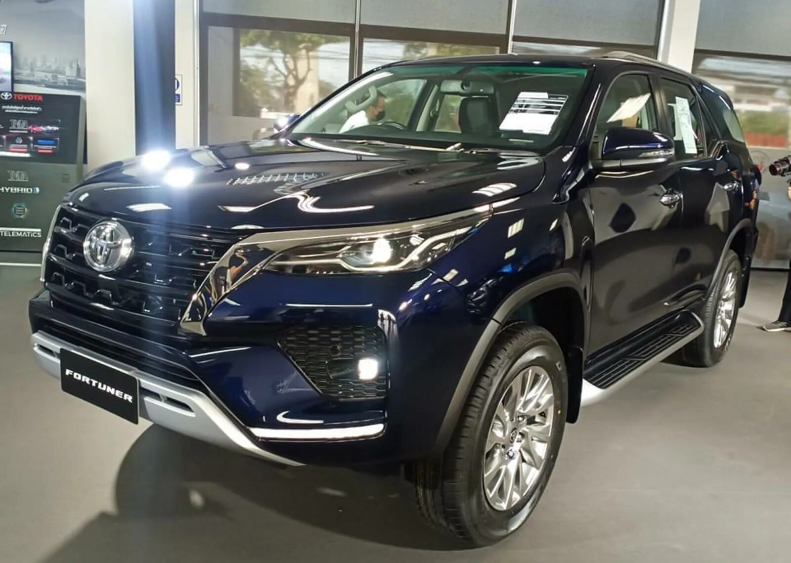 Fortuner 2021. Тойота фортунер 2021. Toyota Fortuner 2022. Тойота фортунер 2021 Престиж. Тойота фортунер дизель 2021.