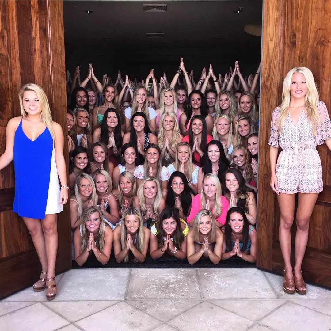 Alpha Sorority. Sorority stripdownааппрррогогшшллл. Sorority Trexa. Sorority перевод. Sister college