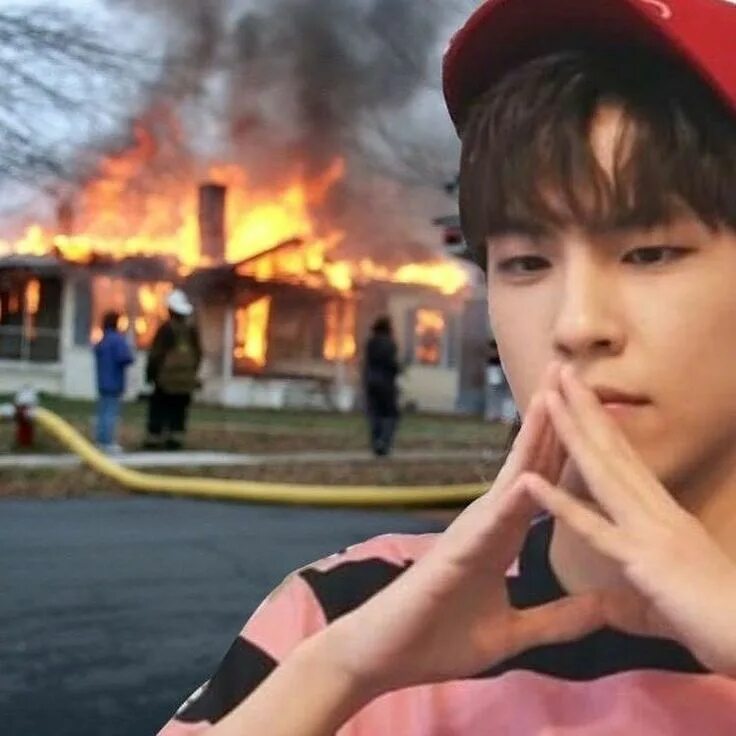 Смешные картинки stray kids. Day6 мемы. day6 мем. хёнджин мем. stray kids смешные.