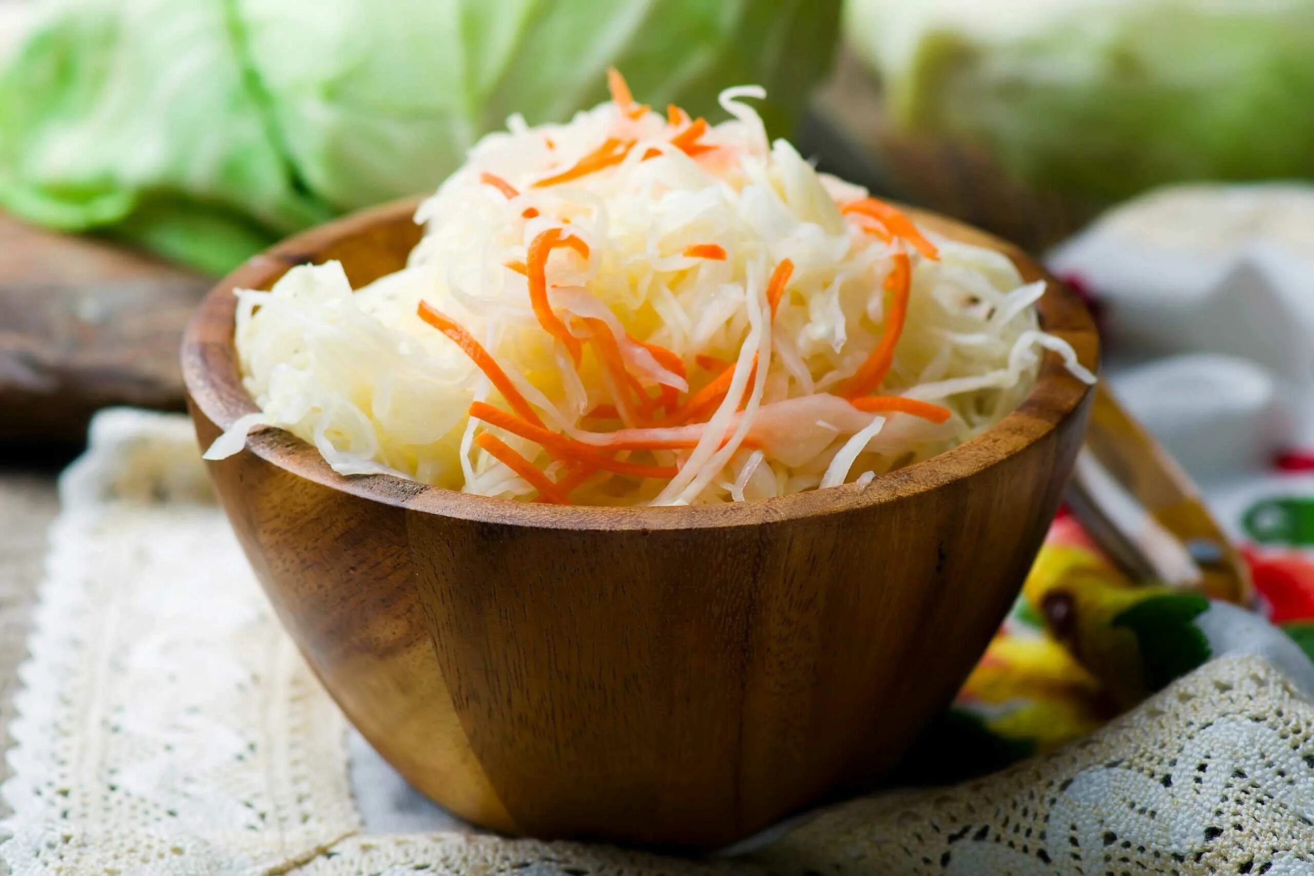 Квашеная капуста готова. Sauerkraut – квашеная капуста.. . Шома капуста (квашеная капуста). Капуста квашеная нашинкованная. Капуста квашеная качанами.