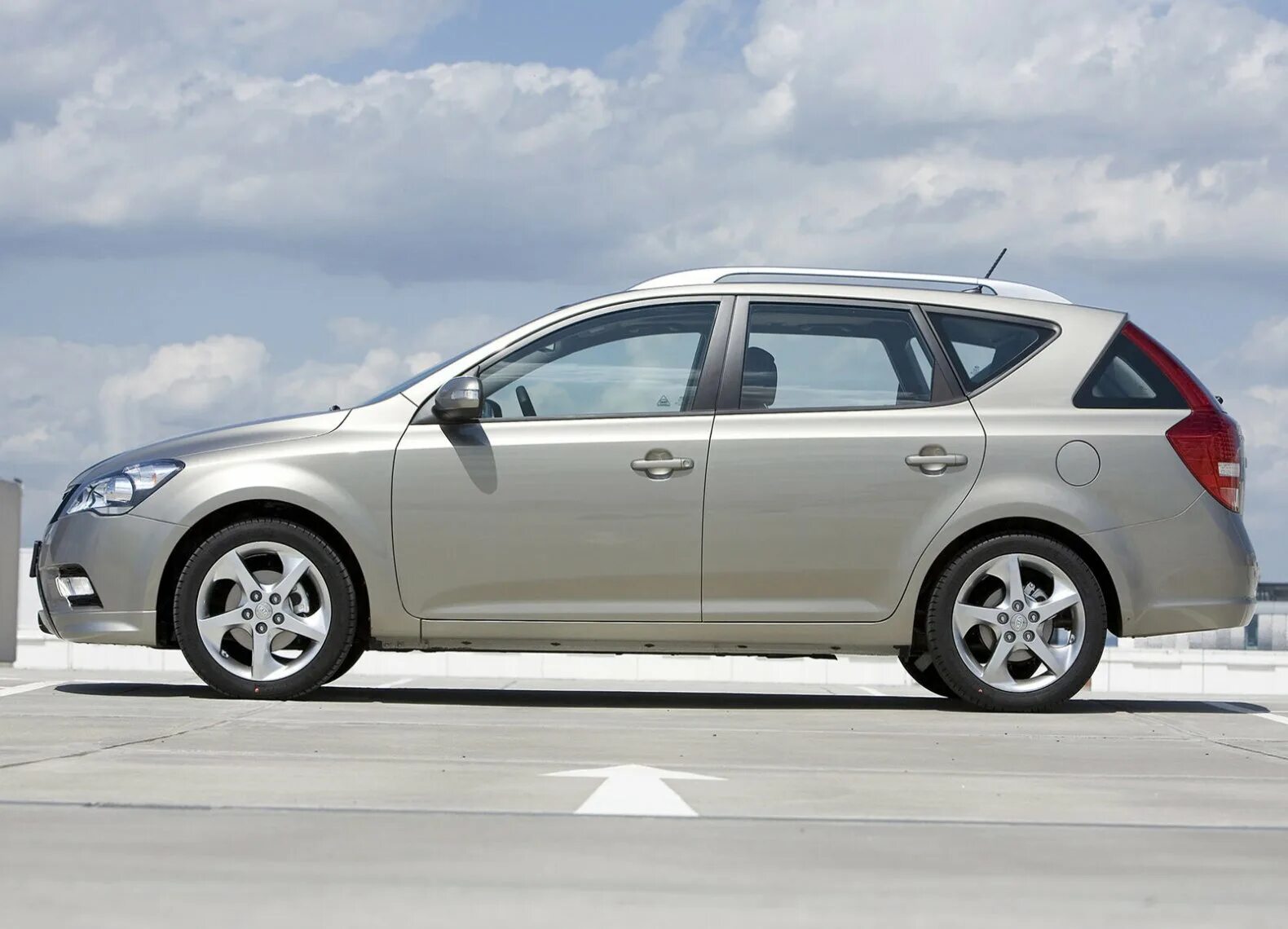 Kia Ceed 2010 универсал. Kia Ceed SW 2010. Kia СИД универсал 2010. Kia Ceed 2012 универсал. Кия сид универсал 2010