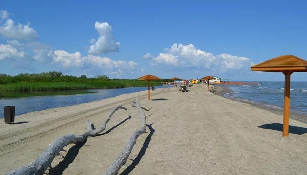Затерянный остров морская ул 41 темрюк отзывы. , 41, темрюк фото. Пляж затерянный остров в темрюке. Морская улица темрюк. Затерянный остров азовское море.