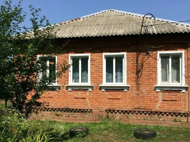 Дом грайворон белгородская область. Дом в Грайвороне Белгородской области. Новостроевка Грайворонский. Новостроевка Белгородская область. Новостроевка вторая Грайворонский район Белгородская.